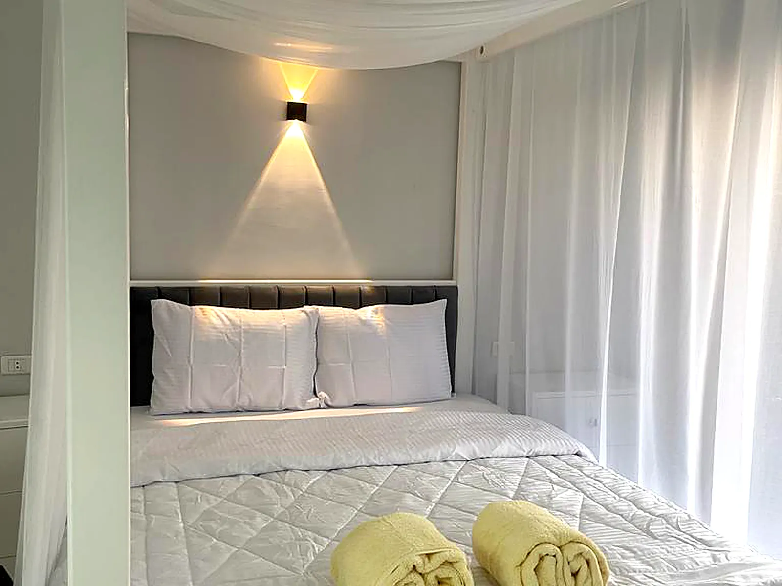 Royal Nile Villas — Luxury Nile View 2 — interior/exterior photo 3